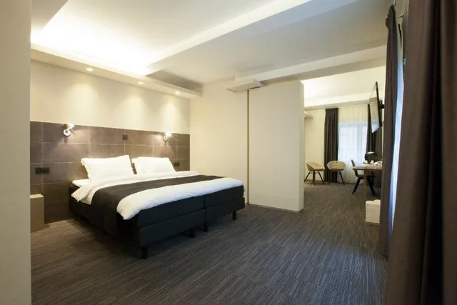 Style، HOTEL MERCURE MECHELEN VE 2/2