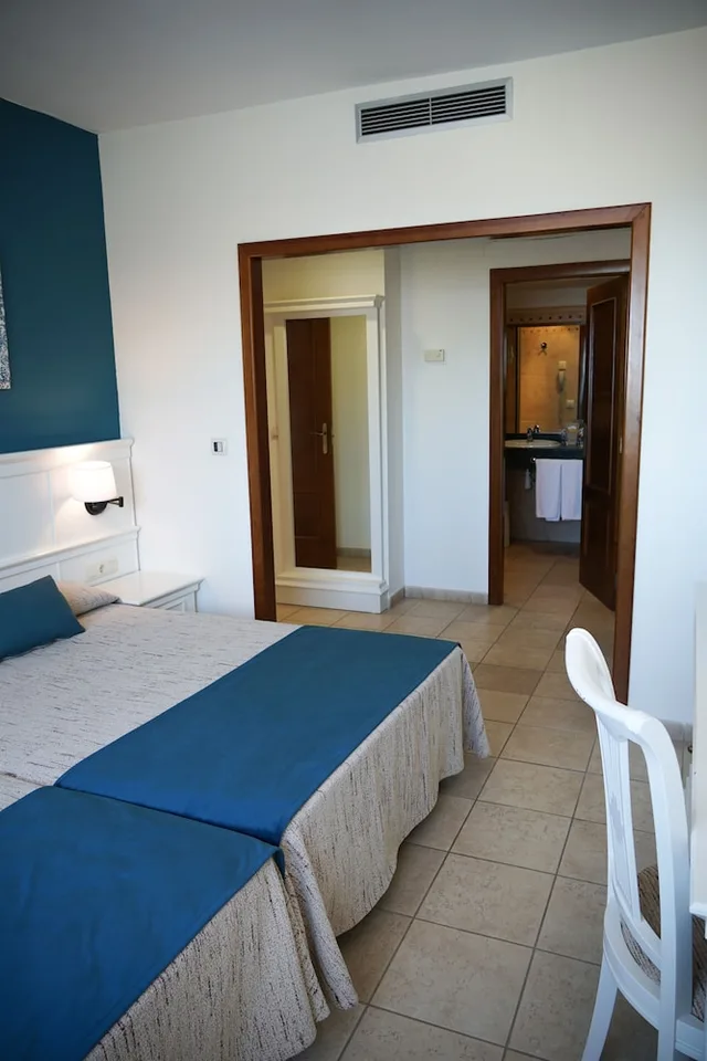 جناح جونيور بسريرين مزدوجين، Ohtels Cabogata 1/8