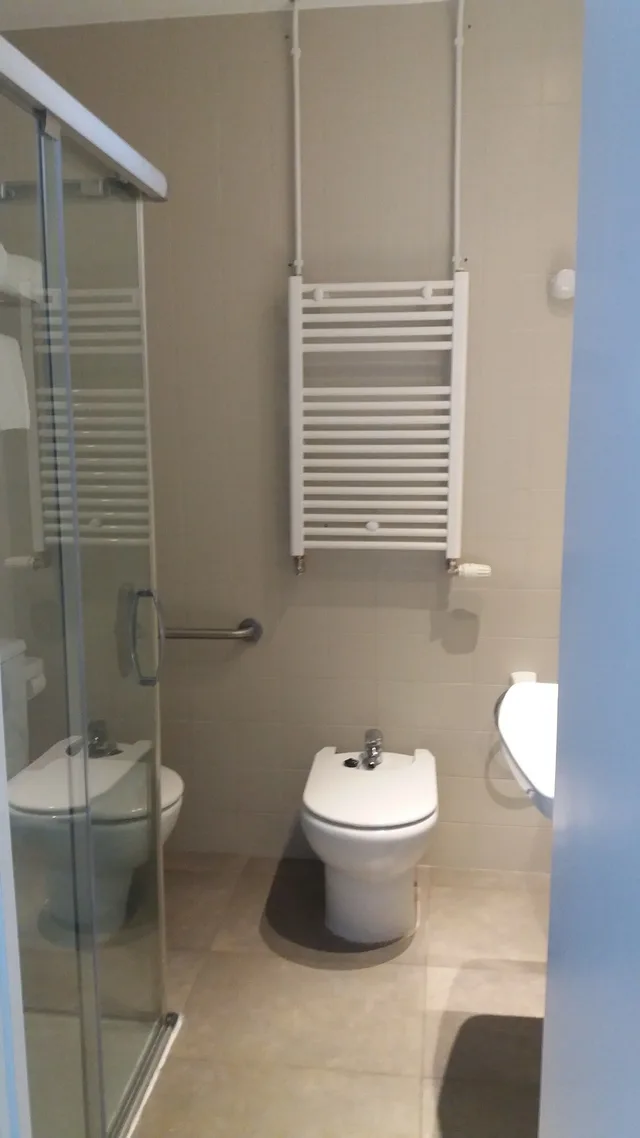 غرفة داخلية بسريرين منفصلين، Balneari Vichy Catalan 8/8