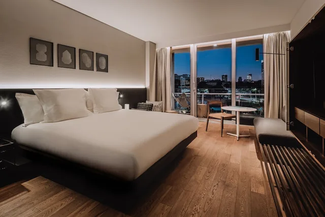 جناح ديلوكس بسرير كينج، SLS Buenos Aires Puerto Madero 1/8