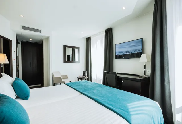 Classic, Twin Beds, PARK LANE(Formerly the ROCHAMBEAU) 1/8