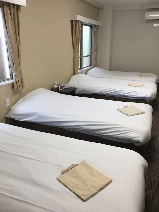 غرفة قياسية رباعية بأربعة أسرّة، Best Hotel 1/5
