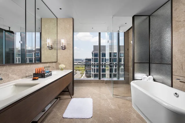غرفة بريميوم بسرير كينج مع دخول صالة النادي، Crowne Plaza Shanghai Hongqiao 4/4