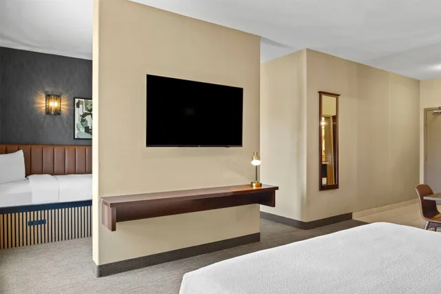 جناح استوديو بسرير كينج، Ramada By Wyndham Drumheller Hotel & Suites 3/4