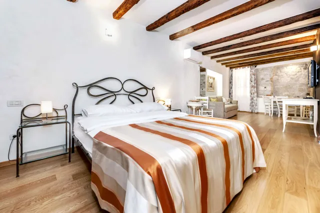 Junior Suite, Studio, Queen Bed، VILLA VALDIBORA 1/4