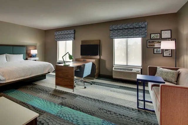 استوديو بسرير كينج مع أريكة لذوي الإعاقة، Hampton Inn And Suites Southport 2/4