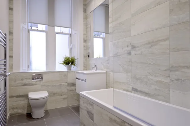 2 Bedrooms, Classic, Apartment, 2 King Beds, Destiny Scotland Charlotte SQ Apartments 4/4