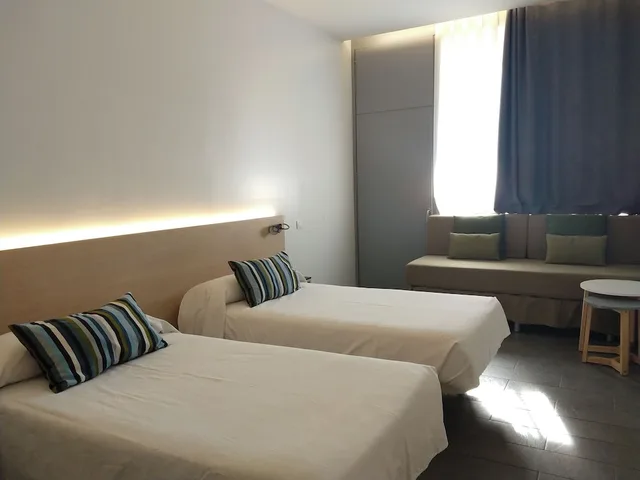 غرفة كومفورت ثلاثية بثلاثة أسرّة، Centre Esplai Hostel 1/1