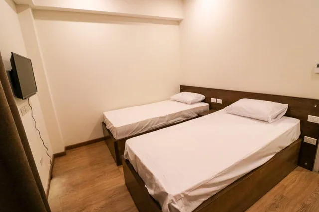 غرفة كلاسيكية بسريرين منفصلين، Miramar Downtown Hotel 2/2