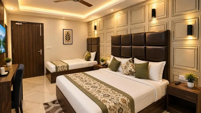 غرفة عائلية ثلاثية بسرير كينج، Oyo 10274 Hotel Aamara 2/2