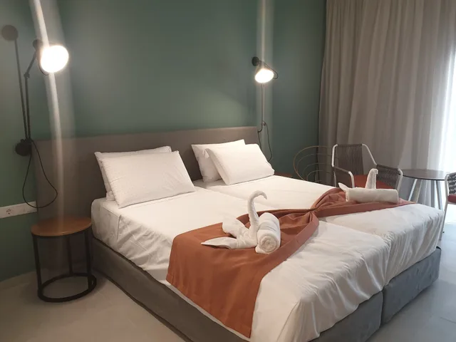 غرفة ديلوكس بسريرين منفصلين بغرفة نوم واحدة، Mazoren Art Hotel 1/9