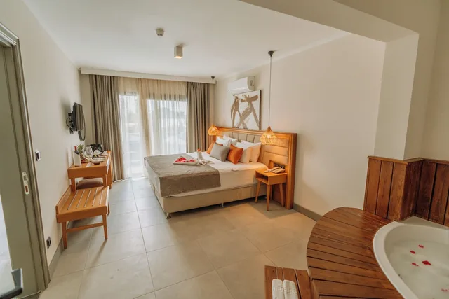 جناح بريميوم بسرير كينج، Yalipark Beach Hotel 8/10