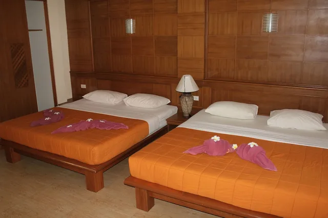 بنغل عائلي بسريرين كوين، D.R. Lanta Bay Resort 7/9
