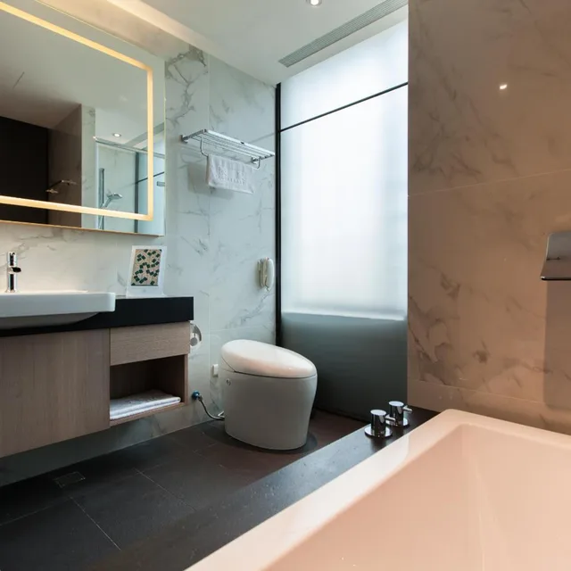 جناح تنفيذي، Hotel East 6/7