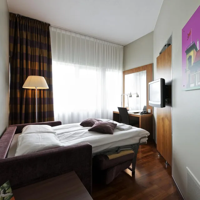 غرفة عائلية بسرير مزدوج، Quality Edvard Grieg Hotel 3/10