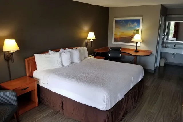 غرفة بسرير مزدوج، Days Inn By Wyndham Wilson 1/4