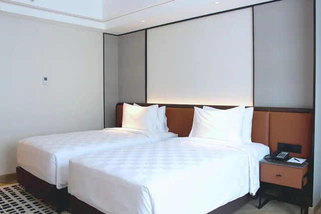New Deluxe, Twin Beds، Hotel Ciputra Cibubur managed by Swiss-Belhotel International 1/10