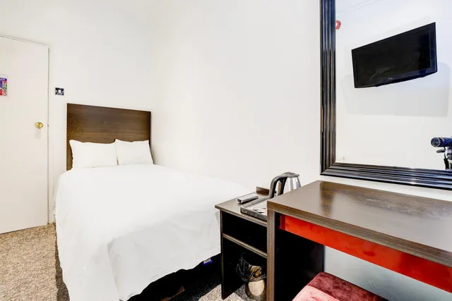 Standard Quad Room، London Shelton Hotel, Finsbury Park 4/6