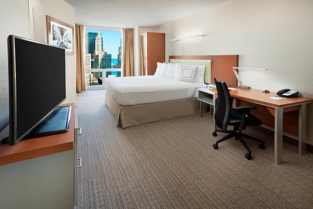 استوديو بسرير كينج بإطلالة على المدينة مع أريكة في طابق مرتفع، Springhill Suites Chicago Downtown River North 2/10