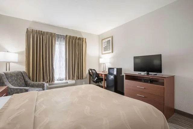غرفة قياسية بسرير كينج، Quality Inn & Suites Lodi I-90 3/4