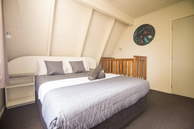 شقة عائلية بخمسة أسرّة وسريرين كوين بـ3 غرف نوم، Hastings Top 10 Holiday Park 2/3