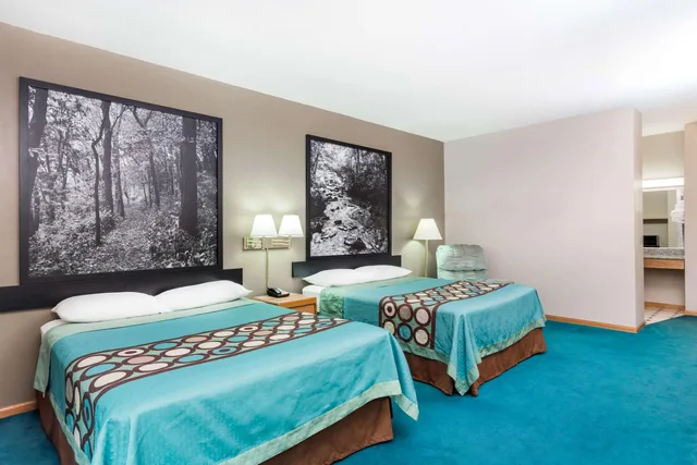 جناح بسريرين كوين، Baymont Inn and Suites by Wyndham Platteville 1/1