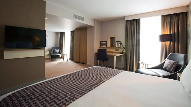 Premium, Single Bed, Holiday Inn Manchester - City Centre 2/4