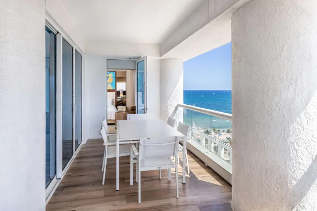 1 Bedroom, Duplex, 2 Queen Beds, Pool Side، Conrad Fort Lauderdale Beach 3/6
