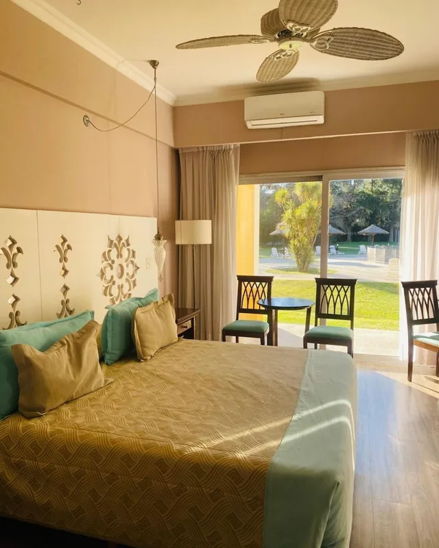 Standard, King Bed, Howard Johnson By Wyndham Resort Pilar 4/6