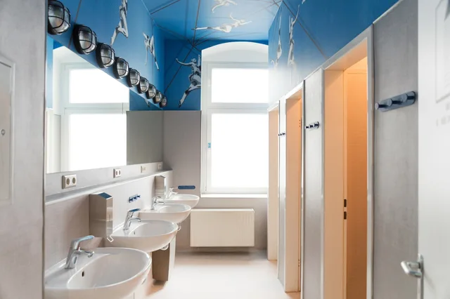 سكن مشترك مختلط اقتصادي بحمام مشترك، The Circus Hostel 2/2