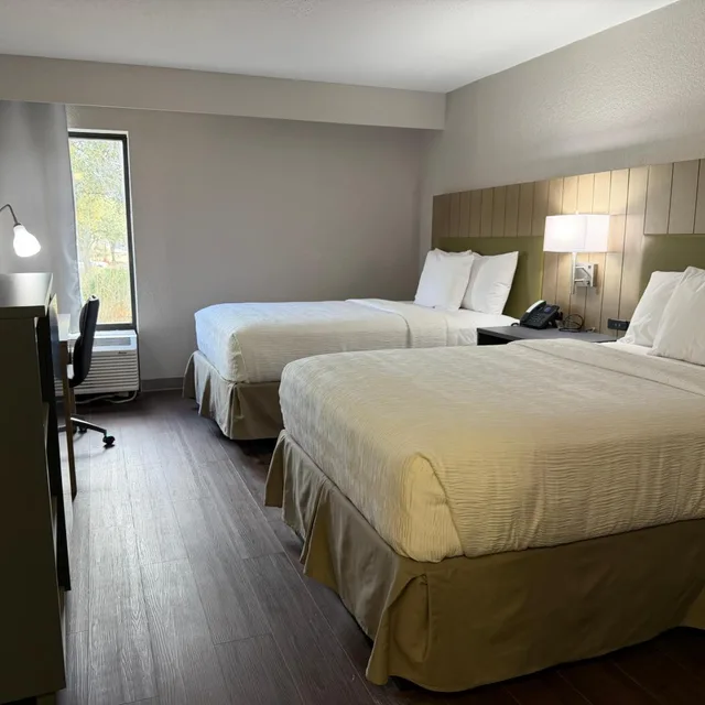 غرفة بسرير مزدوج بحوض استحمام، Wingate by Wyndham Jacksonville FL 4/5
