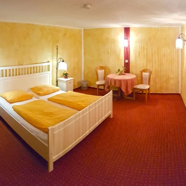 Room, Double Bed, Large, Gotikhotel Frenzelhof 2/10