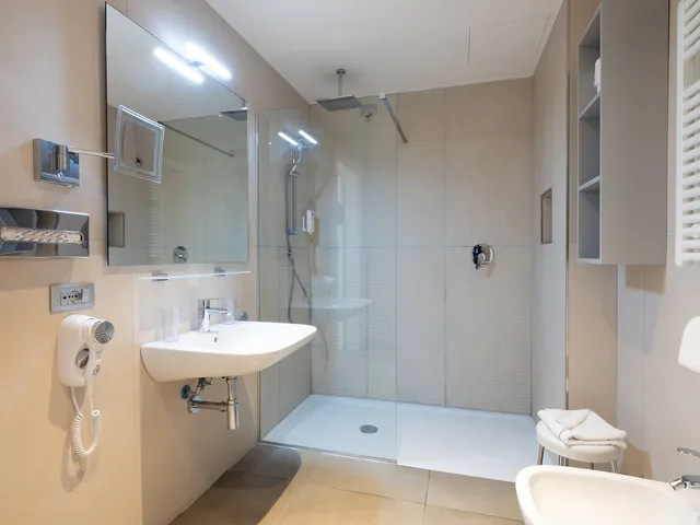 غرفة سوبيريور رباعية، Hotel Cristina 15/15
