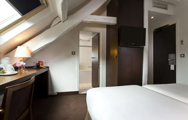 غرفة قياسية بسريرين منفصلين، Hotel Le Colisee 3/4
