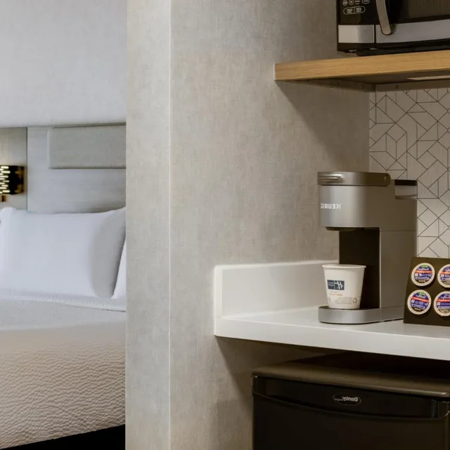 جناح بسريرين كوين مع أريكة، Holiday Inn Express And Suites Ottawa East Orleans 10/10