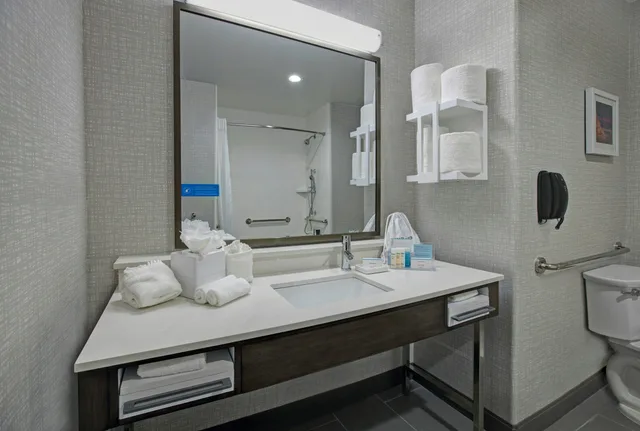 غرفة بسريرين كوين لذوي الإعاقة، Hampton Inn Weslaco 3/3