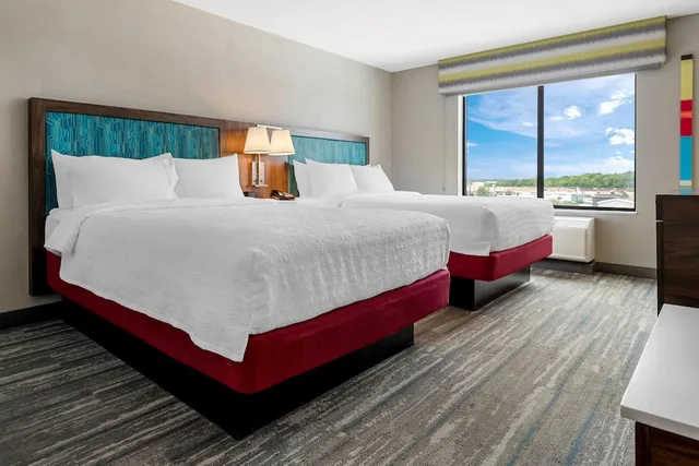 Standard, 2 Queen Beds, Hampton Inn Suites Pekin Peoria Area Il 1/8
