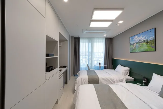Superior, Twin Beds, 1 Double and 1 Single Bed, Bella Stay Hotel Chuncheon 6/10