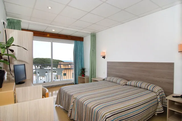 غرفة بسريرين منفصلين، Hotel Portbo 2/3