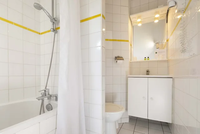 غرفة سوبيريور بسرير مزدوج، HOTEL LONDRES SAINT HONORE 4/4