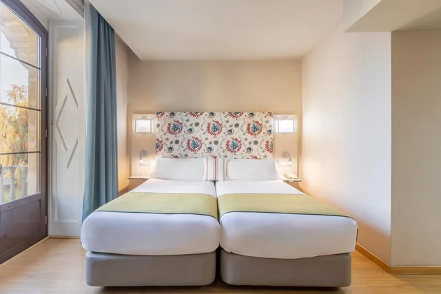 غرفة بسرير مزدوج بشرفة، Hotel Itaca Jerez 5/10