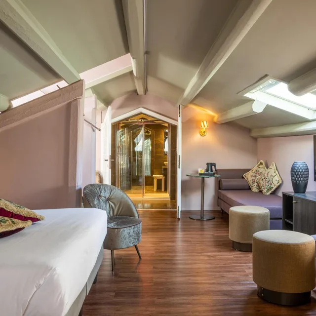 Deluxe, Double Bed, Two Extra Beds، Campiello Hotel 7/10
