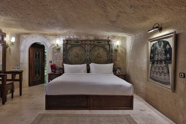 Cave, King Bed, Jetted Tub، Elika Cave Suites Cappadocia, Curio Collection by Hilton 2/10