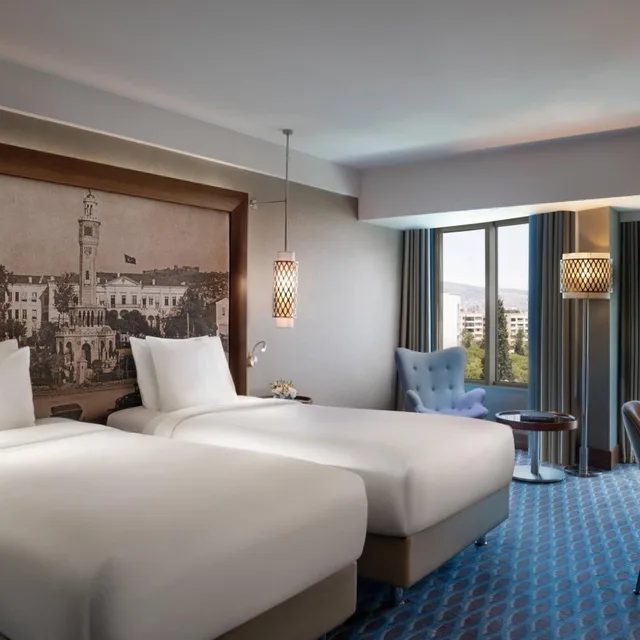 غرفة ديلوكس بسريرين منفصلين، Renaissance Izmir Hotel 1/4
