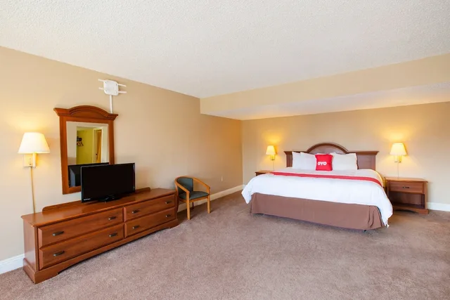 غرفة بريميوم بسرير كينج للمدخنين، Hotel Port Allen LA I-10 West 4/5