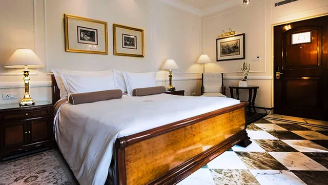 Standard, Double Bed, The Imperial New Delhi 2/2