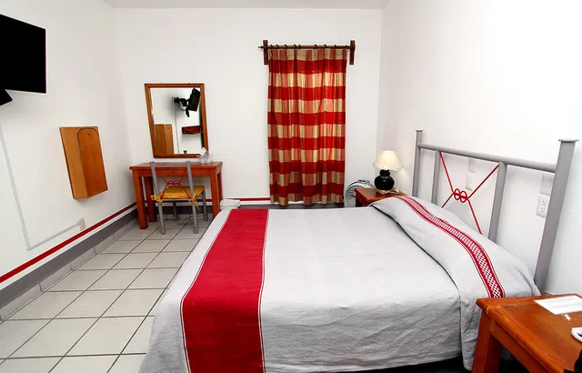 غرفة بسرير مزدوج، Posada del Cid 1/7