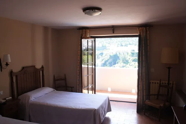 غرفة بسريرين منفصلين بشرفة بإطلالة، Hotel Villa De Grazalema 5/10