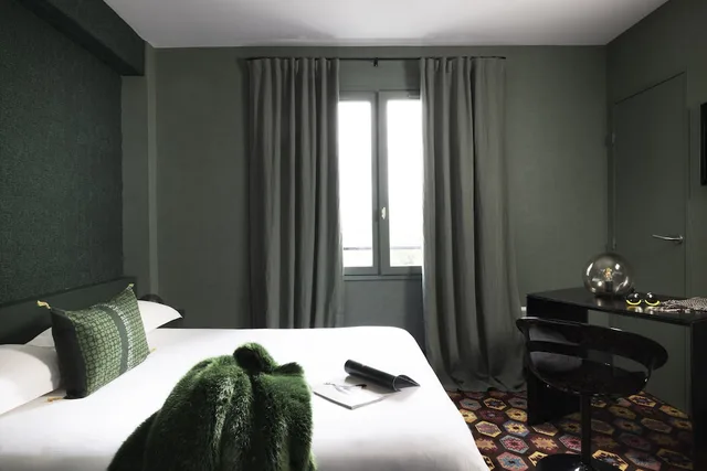 غرفة قياسية بسرير مزدوج، L Hotel 3/10