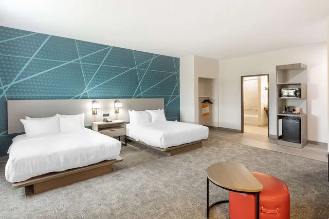 جناح بسريرين كوين مع أريكة لذوي الإعاقة، Comfort Suites Bloomsburg, PA 3/6